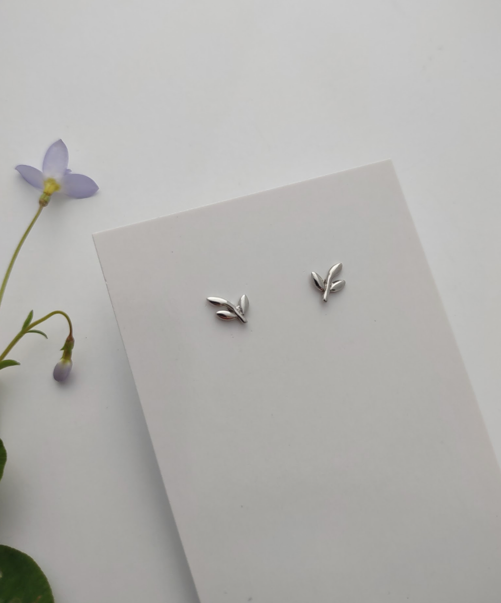 Simple Leaf Earrings