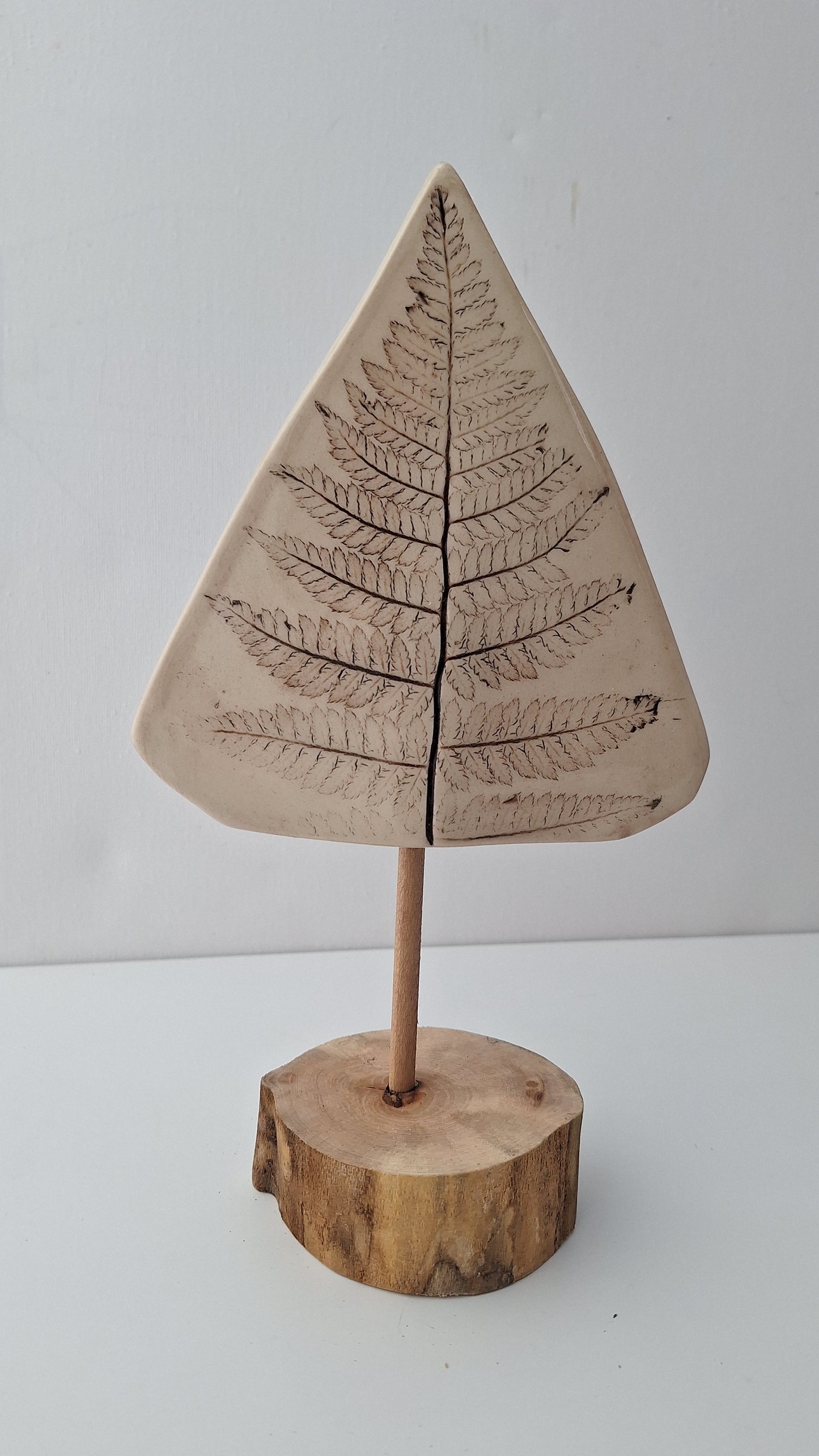 Fern Tree - White/cream - 10"