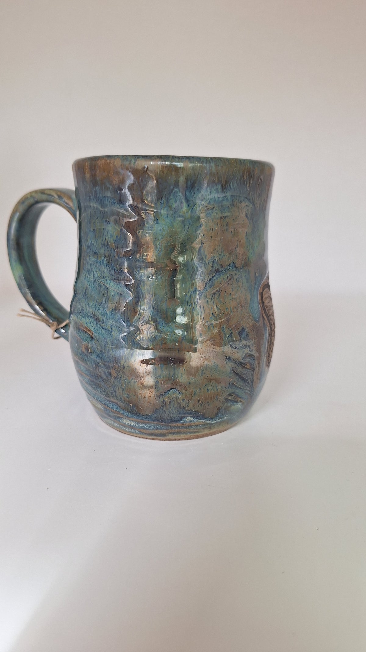 Bass Mug - Hand carved / sgraffito
