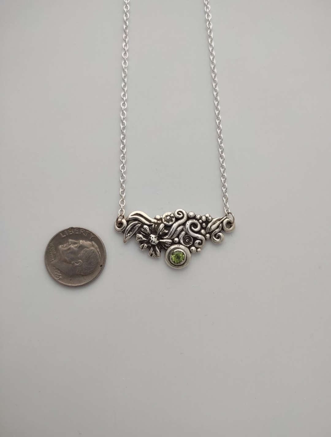 Zinnia Peridot Necklace