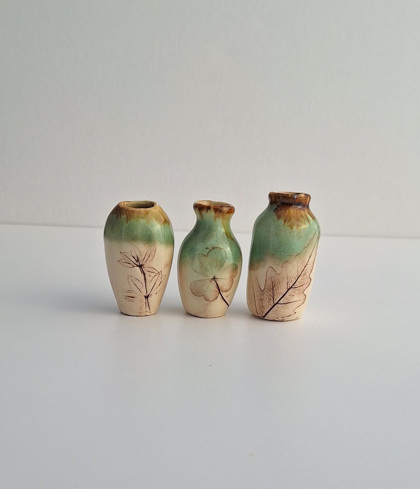 Tiny Vase Set - Green and Ivory