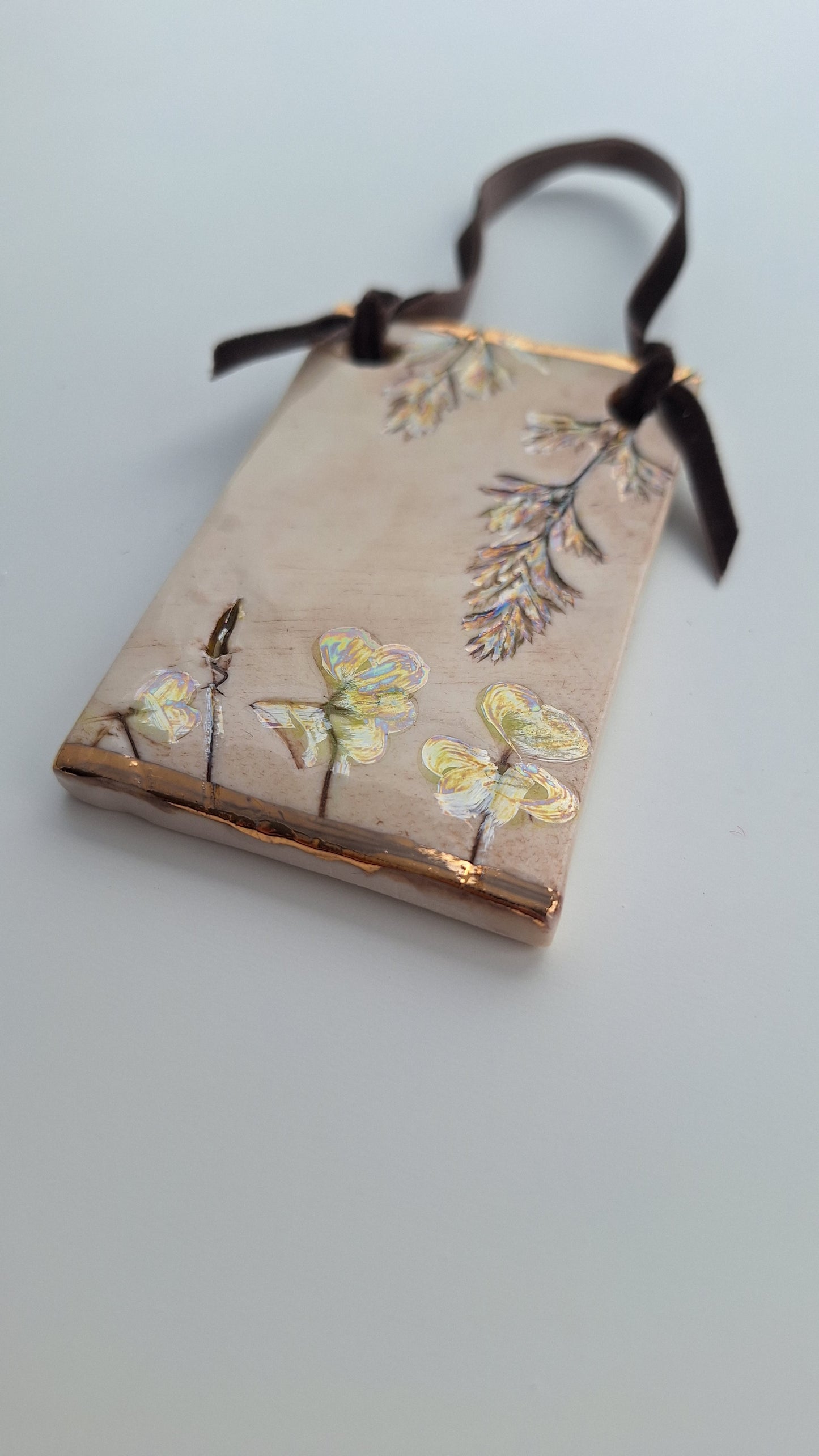 Pressed Flower Plaque - Sorell & Wild Carrot