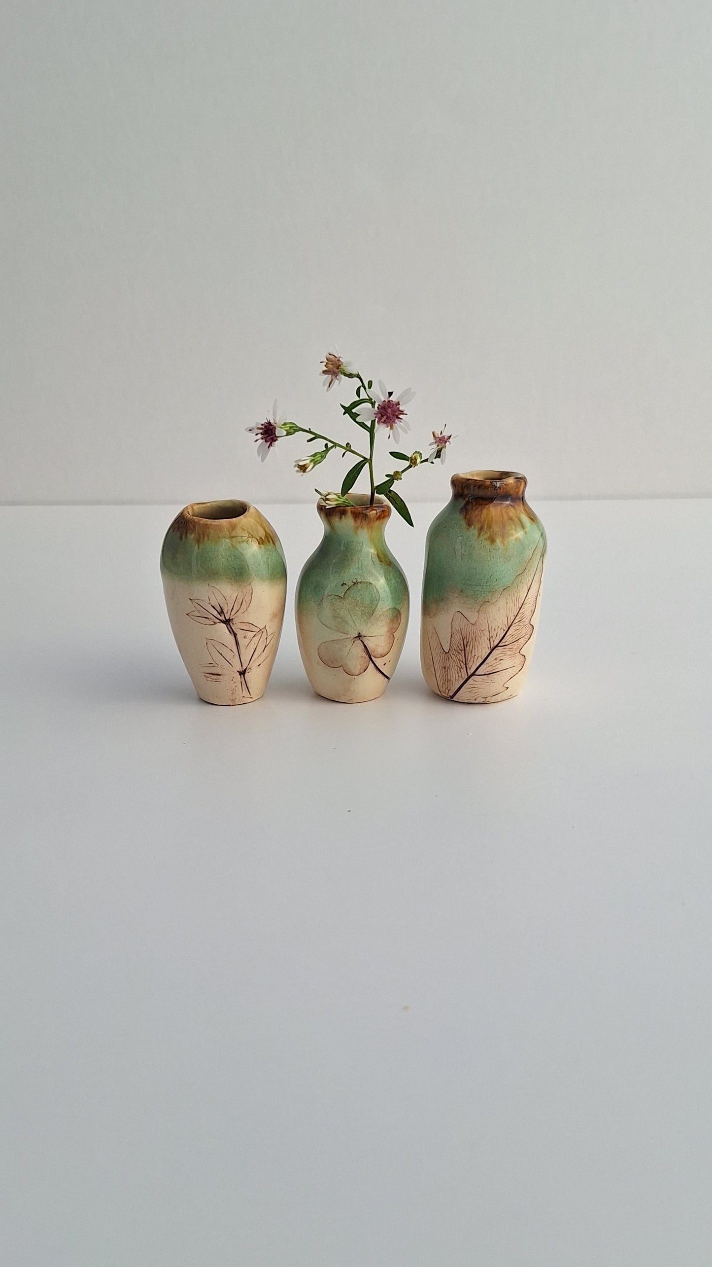 Tiny Vase Set - Green and Ivory