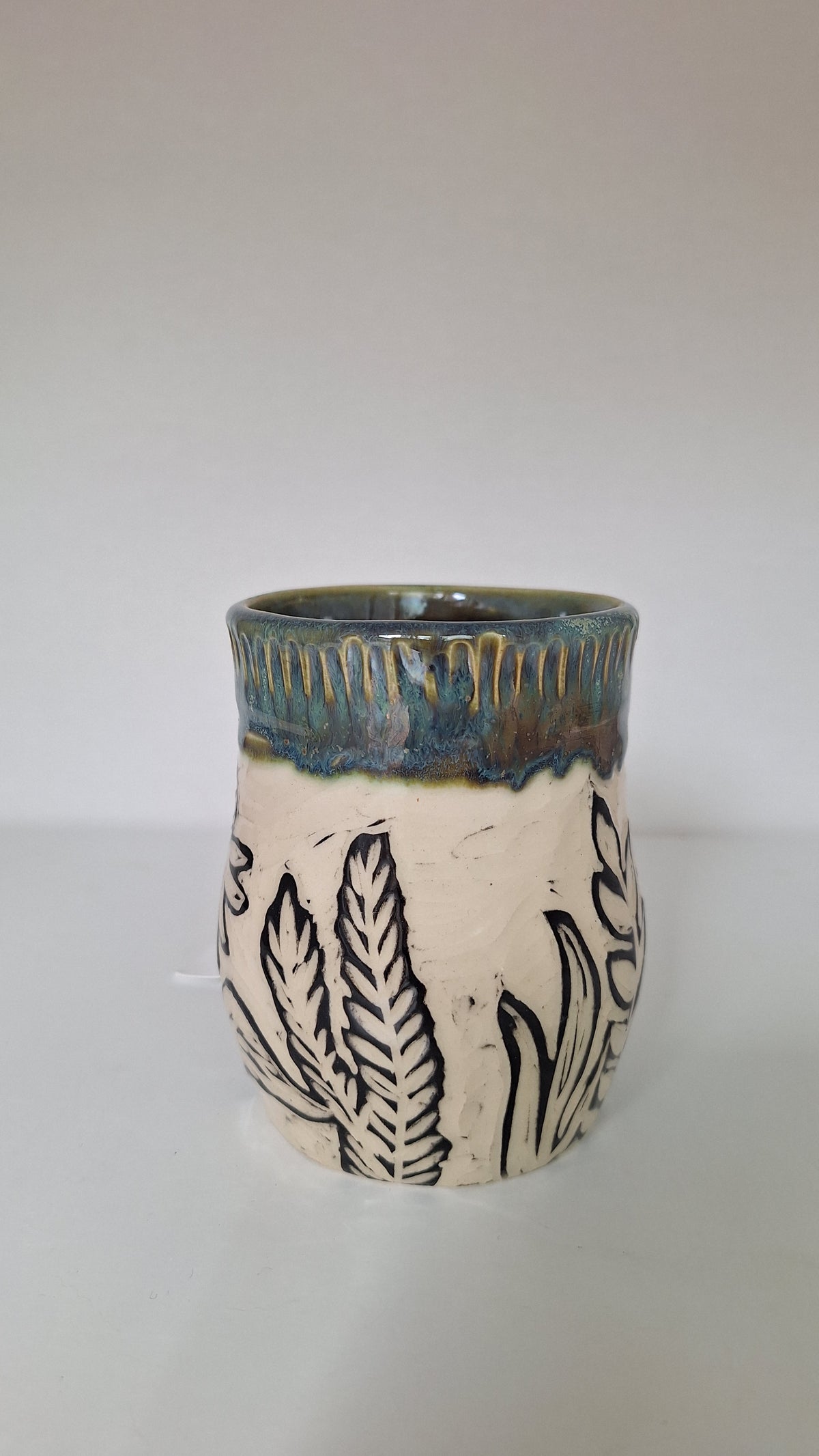 Echinacea Mug - Hand carved / sgraffito