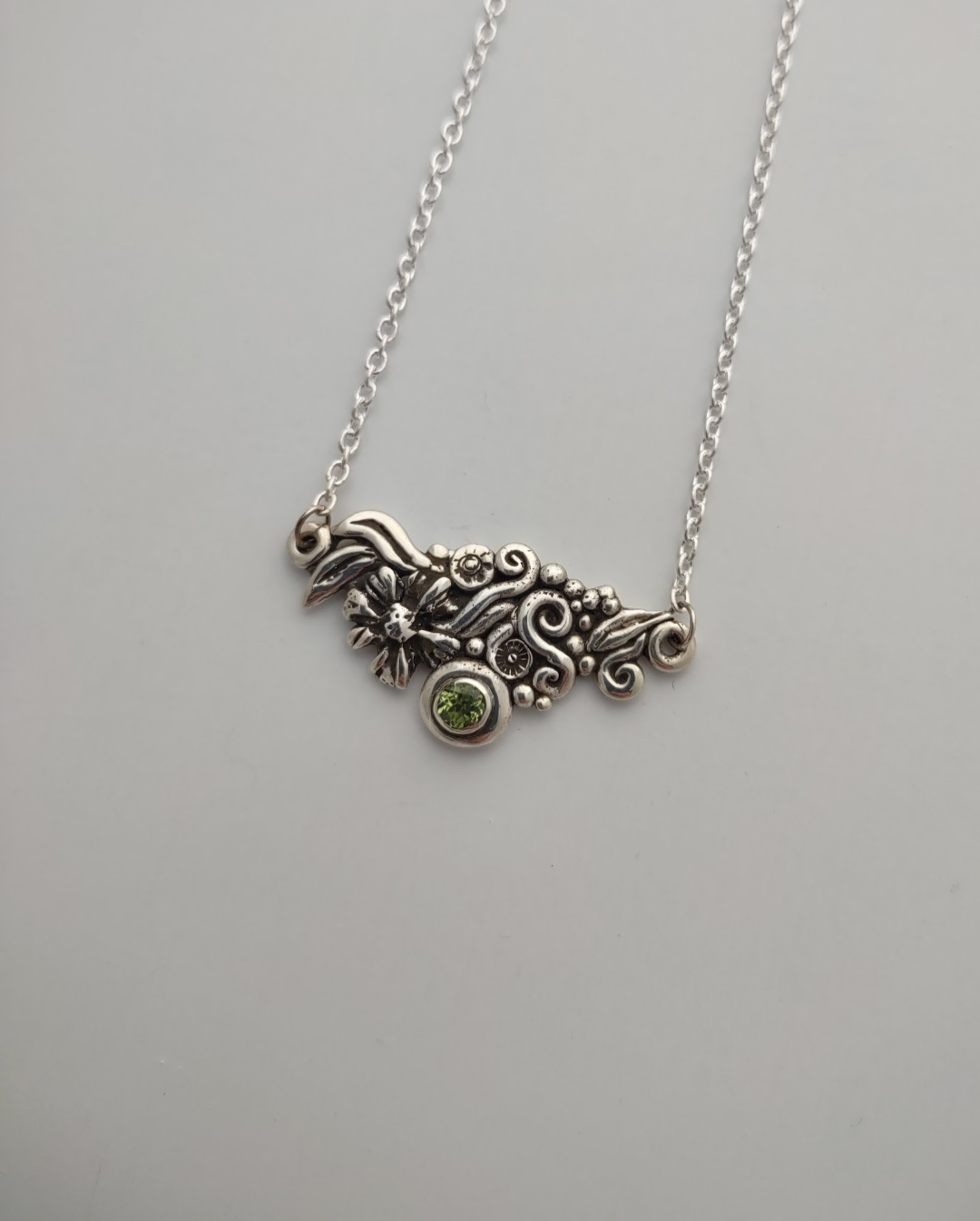 Zinnia Peridot Necklace