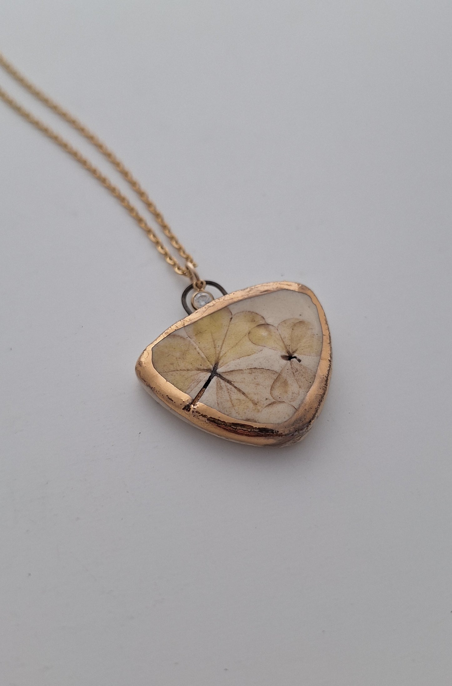 Wood Sorrel Necklace - Ceramic - Gold