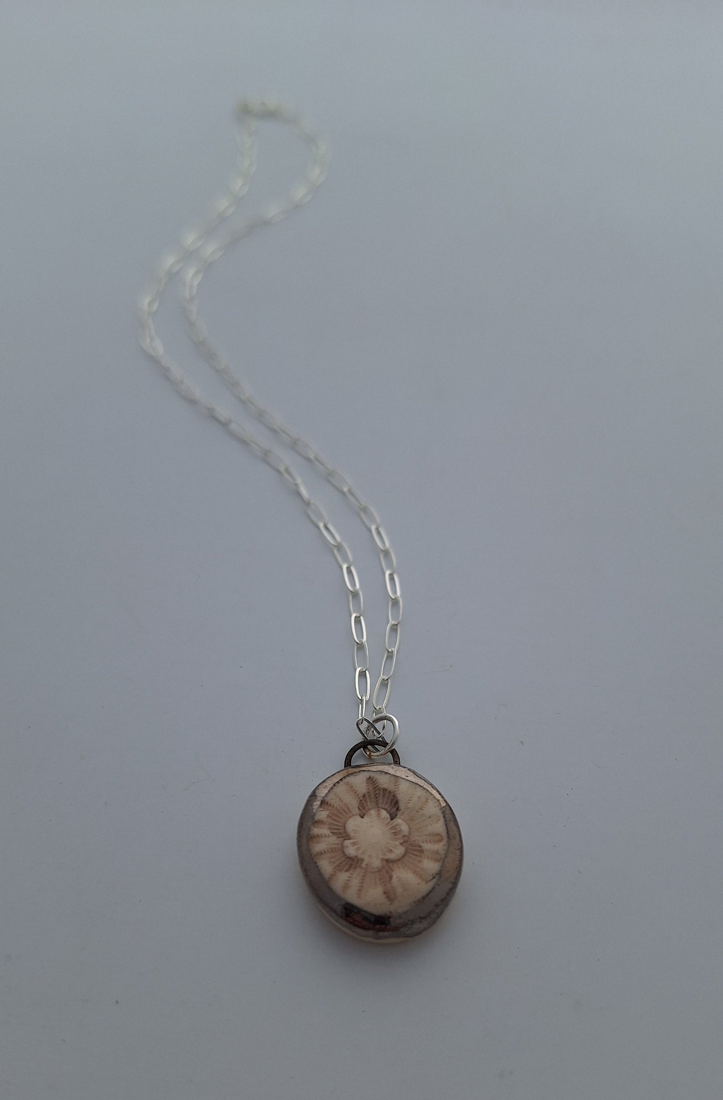 Round Necklace - Ceramic - Silver