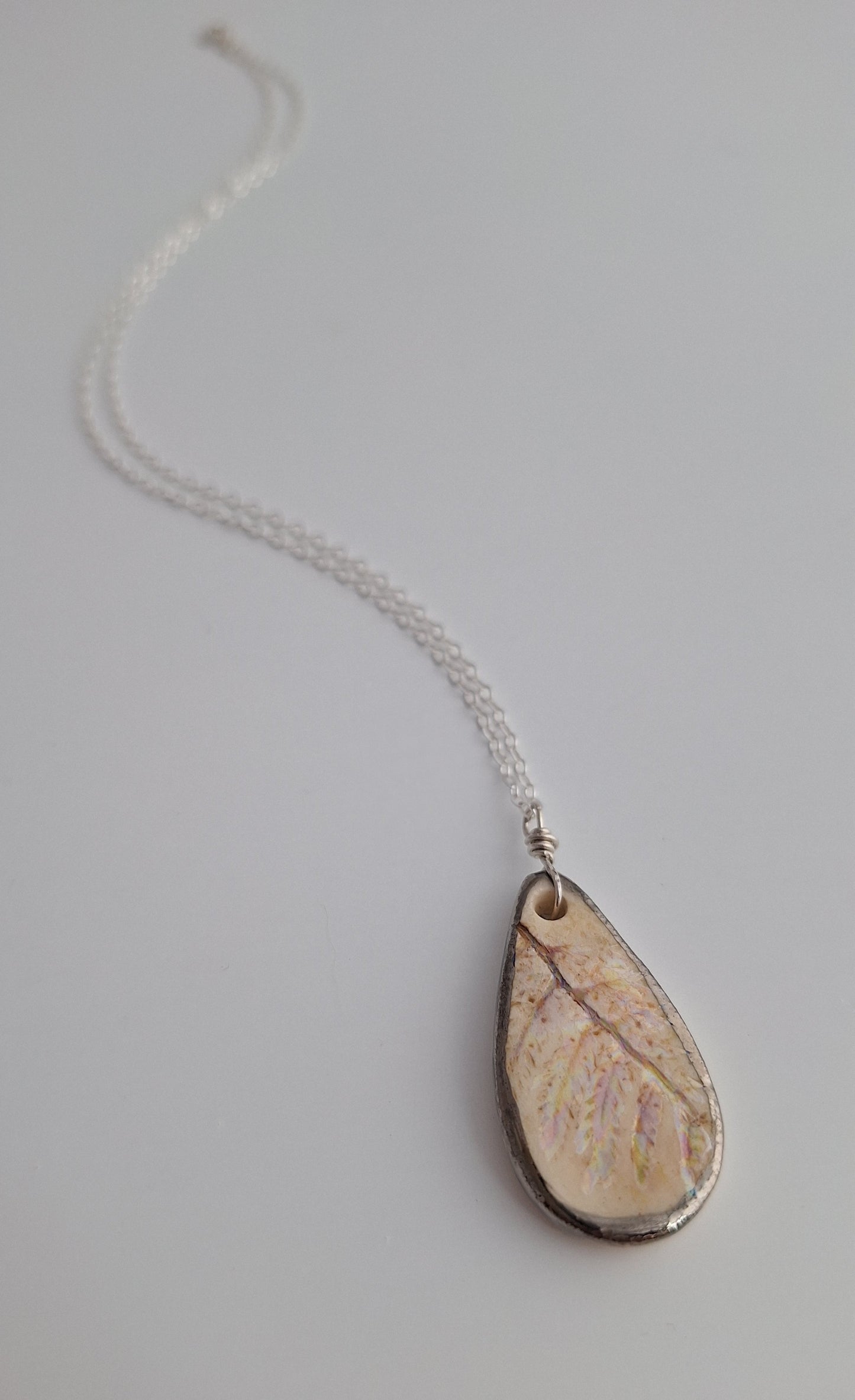 Tiny Fern Necklace - Ceramic