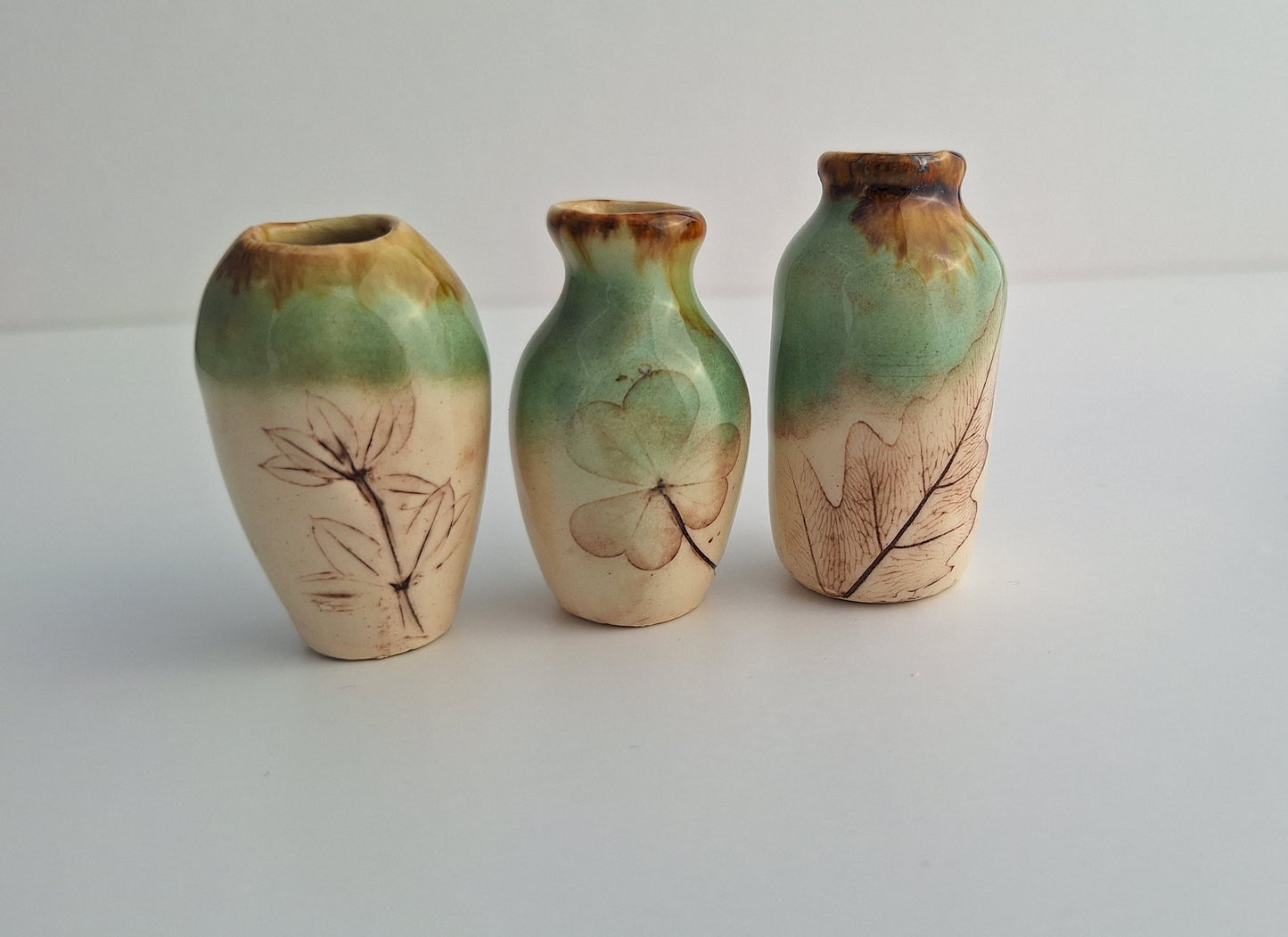 Tiny Vase Set - Green and Ivory