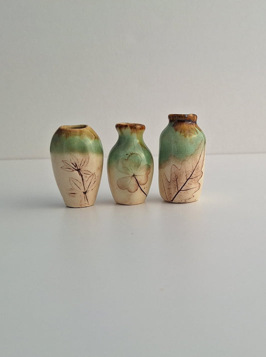 Tiny Vase Set - Green and Ivory