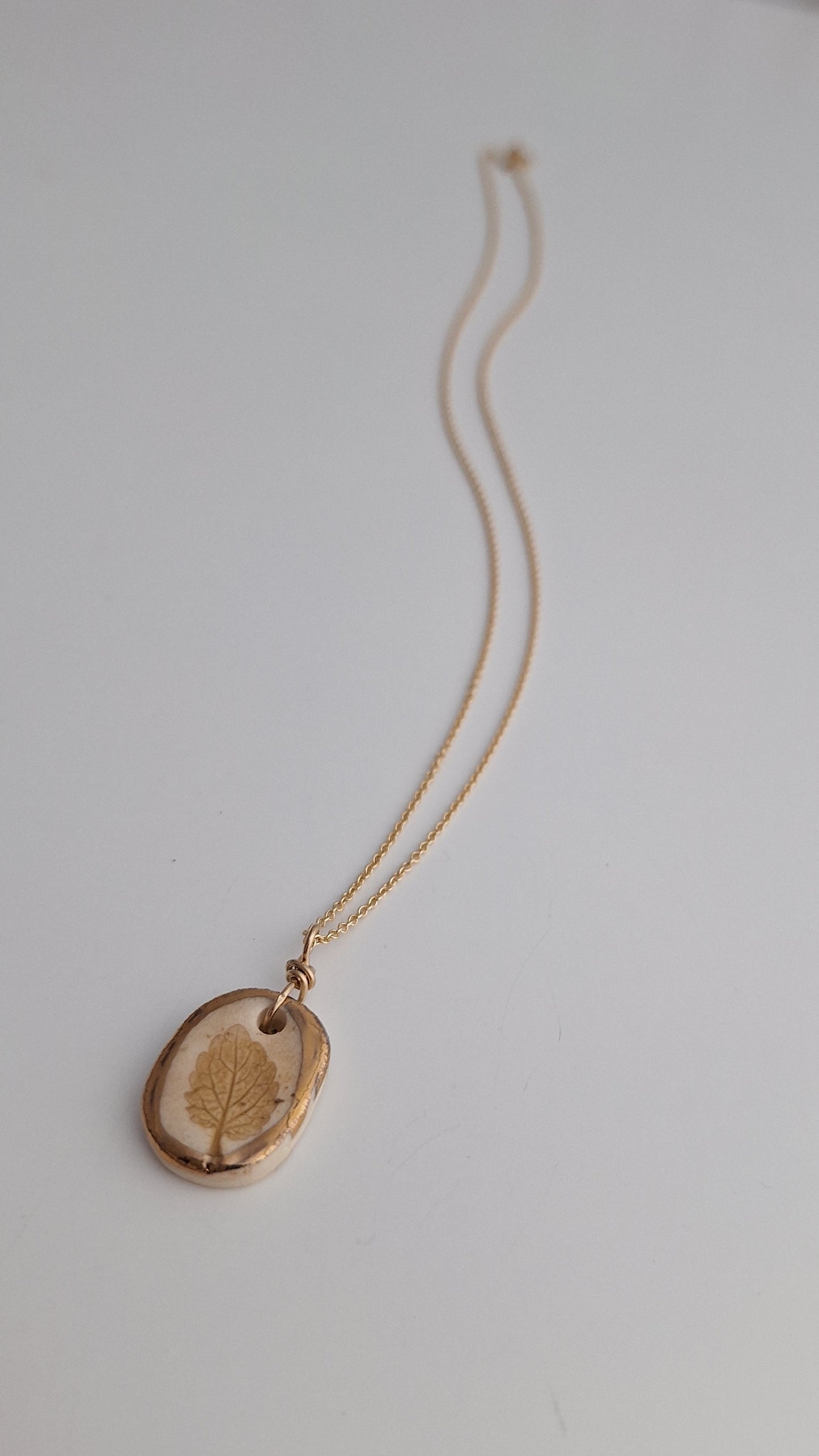 Little Coleus Necklace - Ceramic - Gold