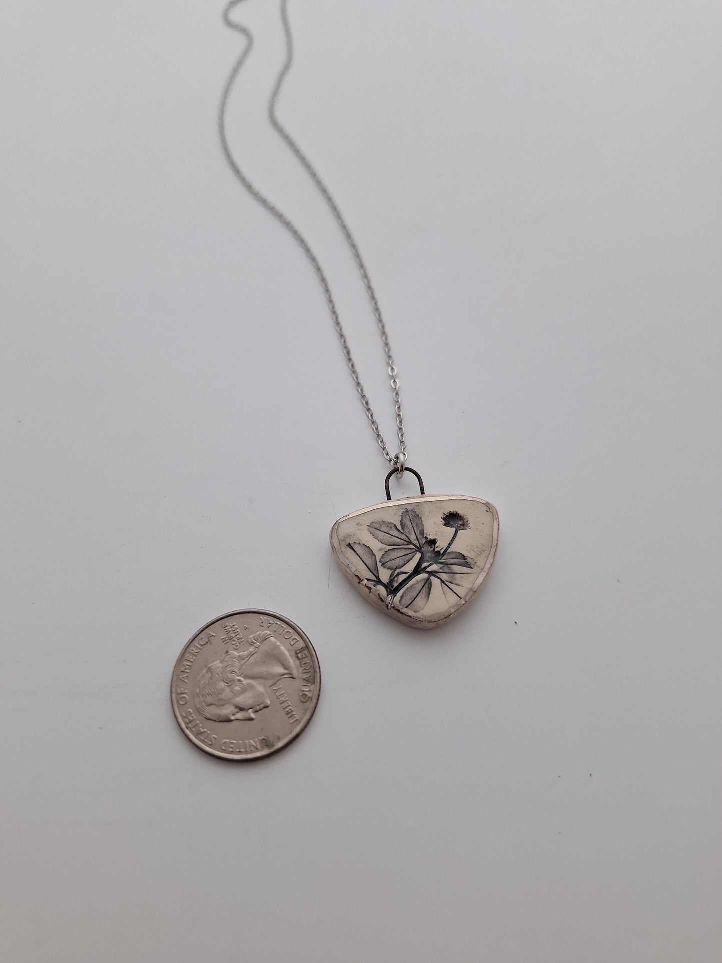 Lupulina Ceramic Necklace